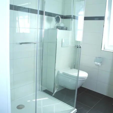 Min Suenn Im Gruenen Winkel *